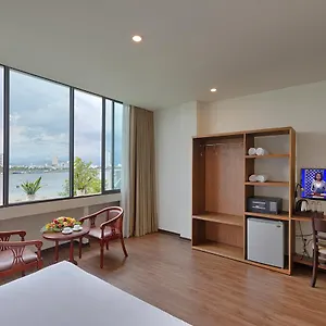 Vitalis Riverside ** Дананг