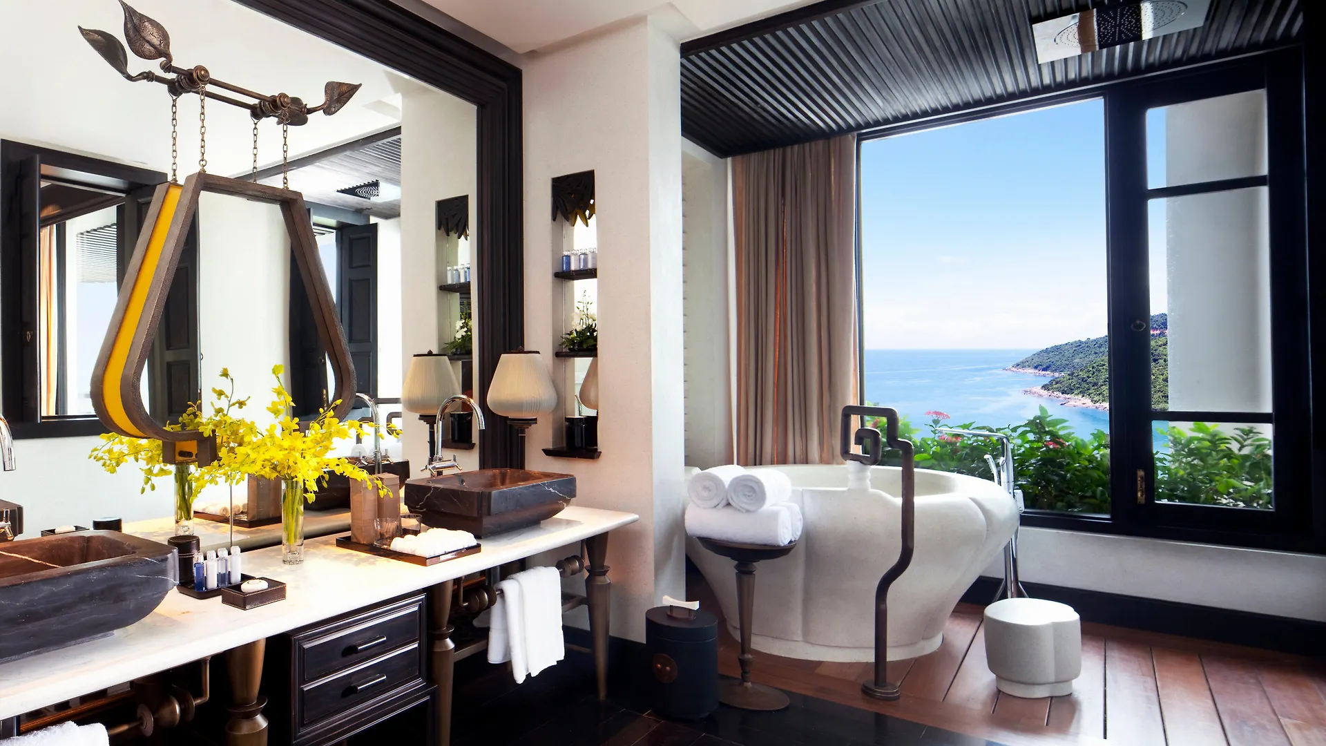 Intercontinental Danang Sun Peninsula Resort By Ihg